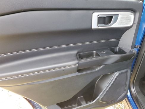 Used 2020 Ford Explorer ST w/ ST Street Pack image 9