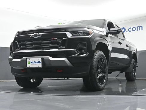 Used 2025 Chevrolet Colorado Z71 w/ Z71 Convenience Package 2 AWD/4WD image 7