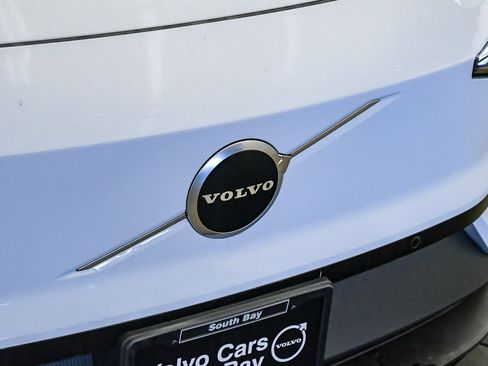 New 2026 Volvo EX30 Plus w/ Protection Package Premier image 8