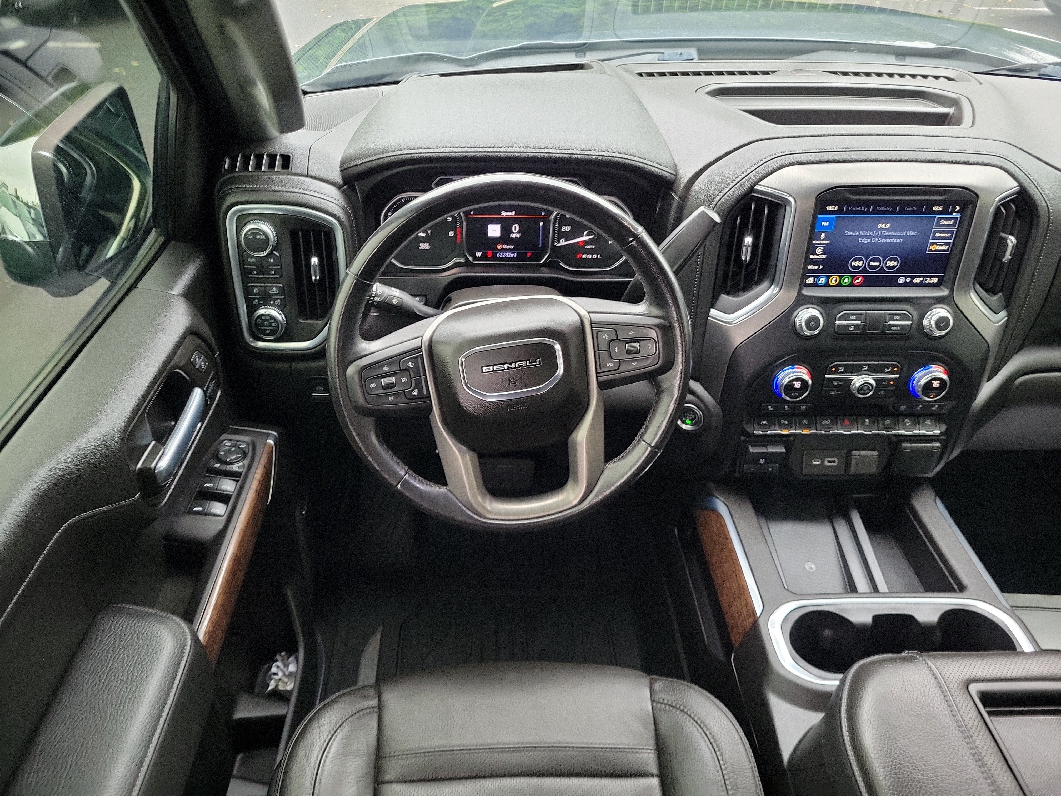 Used 2021 GMC Sierra 1500 Denali w/ Denali Ultimate Package AWD/4WD image 9
