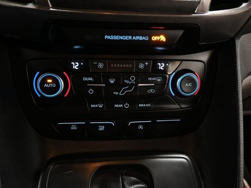 Used 2021 Ford Transit Connect XL image 29