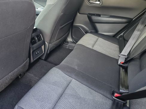 Used 2025 Nissan Rogue SV FWD image 8