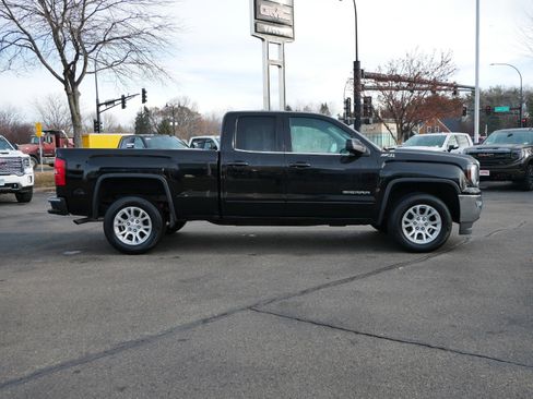 Used 2017 GMC Sierra 1500 SLE w/ SLE Value Package image 10