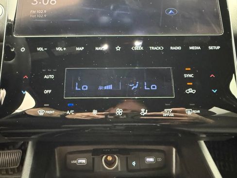 Used 2024 Hyundai Santa Cruz SEL w/ Activity Package AWD/4WD image 6