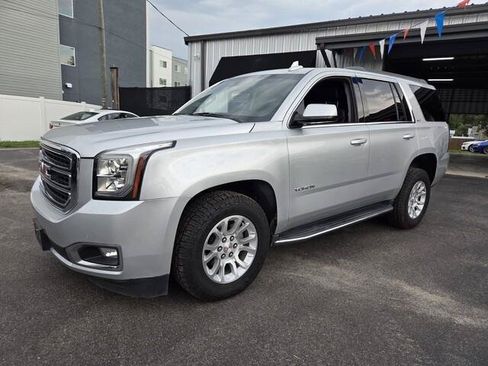 Used 2017 GMC Yukon SLT RWD image 3