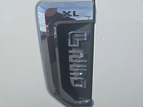 Used 2021 Ford F250 XL w/ Power Equipment Group image 38