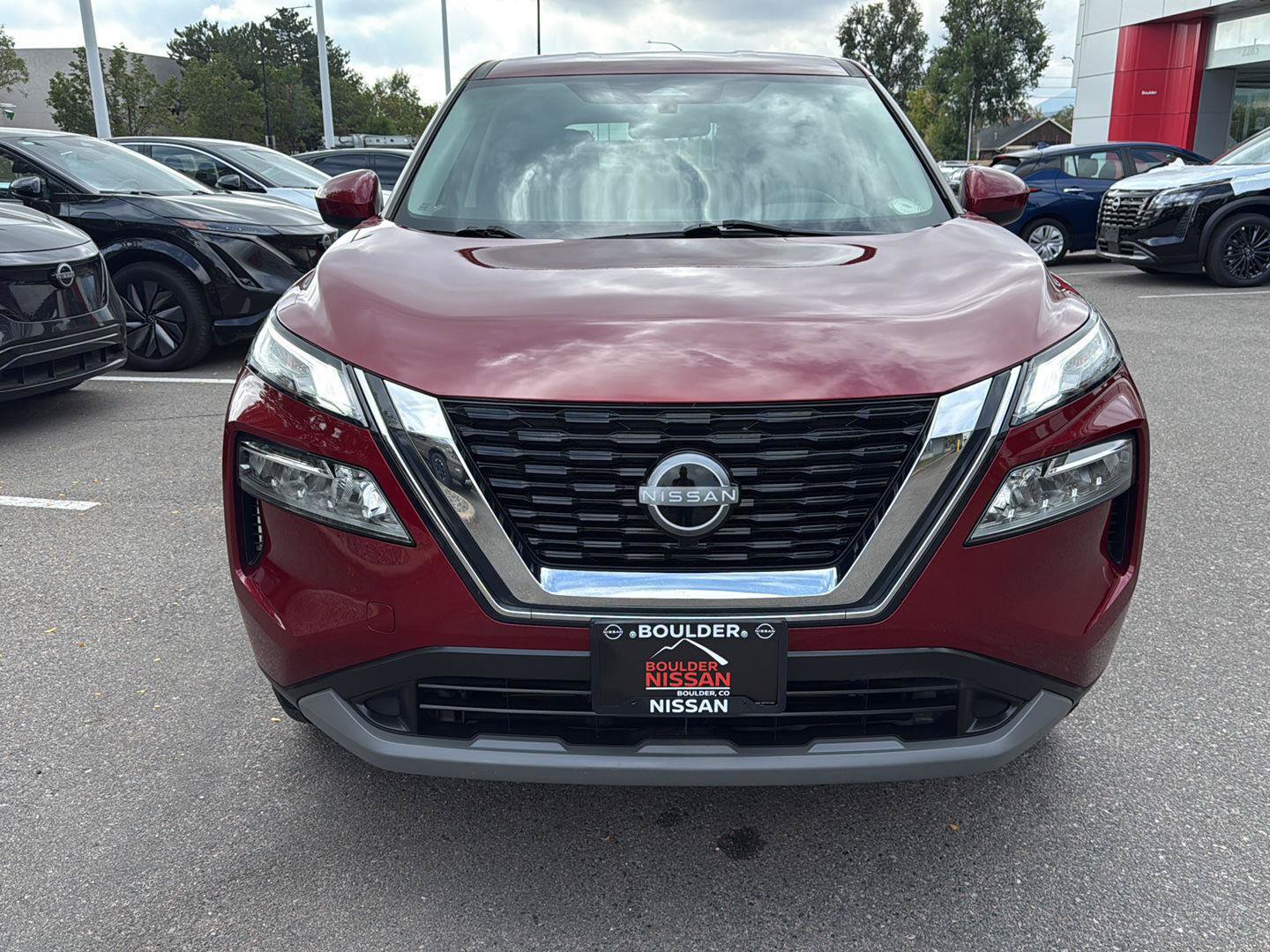Certified 2023 Nissan Rogue SV AWD/4WD image 2