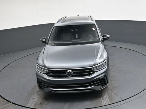 Used 2022 Volkswagen Tiguan SE R-Line image 32