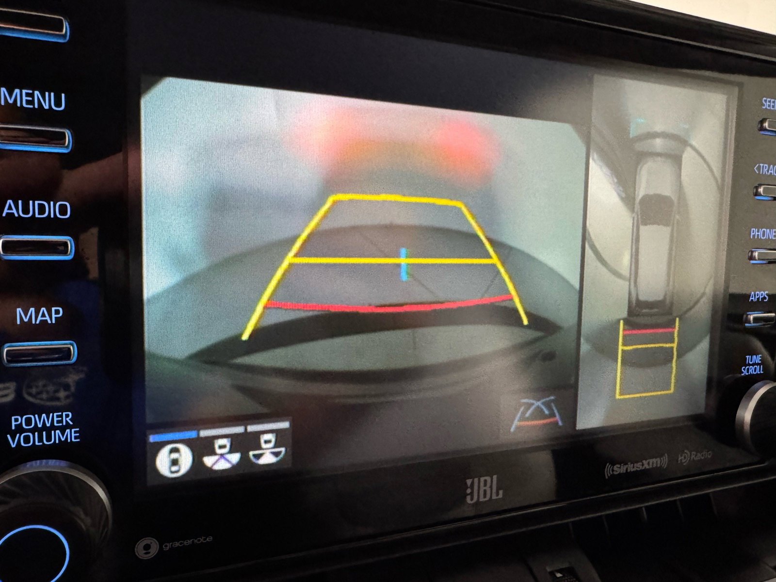 Used 2020 Toyota RAV4 Limited FWD image 17