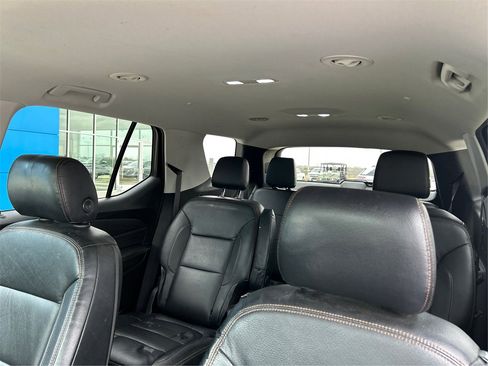 Used 2018 Chevrolet Traverse LT image 18