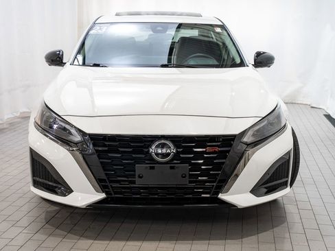 Certified 2023 Nissan Altima 2.0 SR image 2