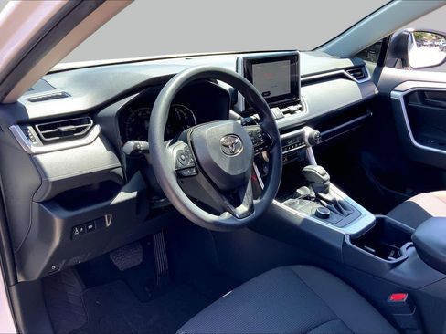 Used 2025 Toyota RAV4 LE AWD/4WD image 17