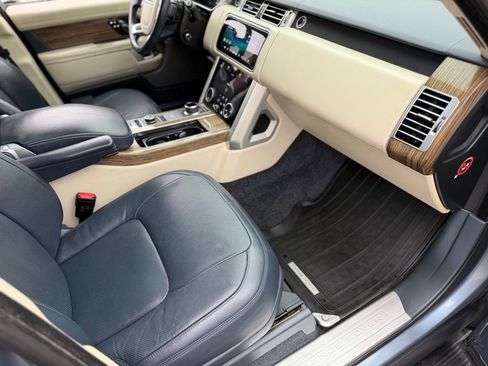 Used 2019 Land Rover Range Rover HSE image 14