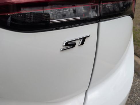 Used 2023 Buick Envision Preferred image 4