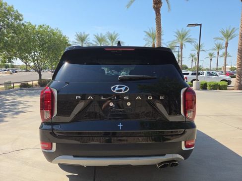 Used 2022 Hyundai Palisade SEL w/ Premium Package FWD image 5