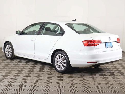 Used 2015 Volkswagen Jetta SE FWD image 6