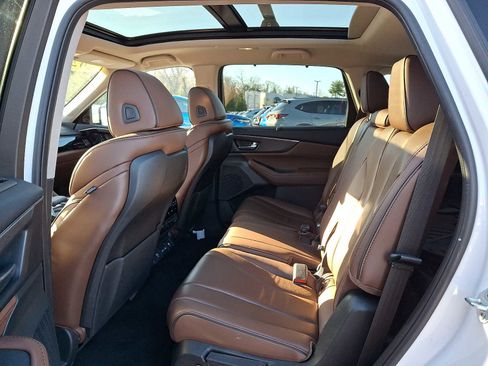 Used 2023 Acura MDX SH-AWD w/ Advance Package image 10