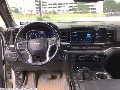 Used 2024 Chevrolet Silverado 1500 LT AWD/4WD image 12