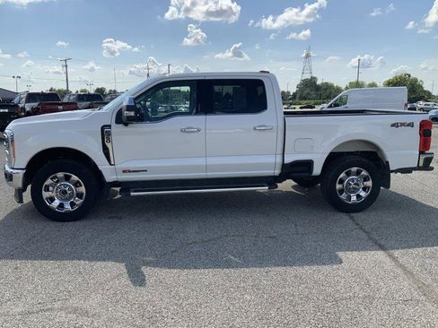 Used 2023 Ford F350 Lariat w/ Tow Technology Package image 9