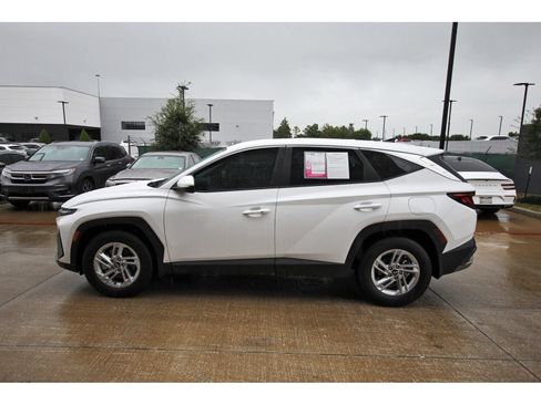 Certified 2026 Hyundai Tucson SE FWD image 6