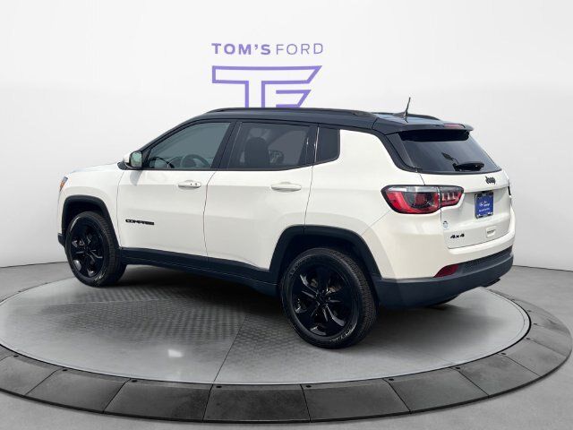 Used 2019 Jeep Compass Latitude AWD/4WD image 3