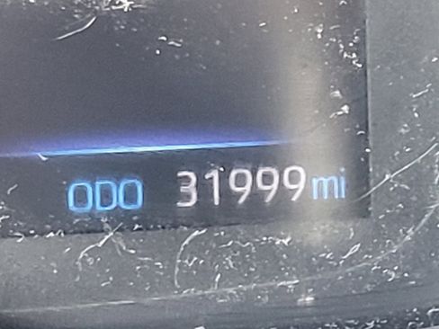 Used 2022 Toyota Corolla LE image 28