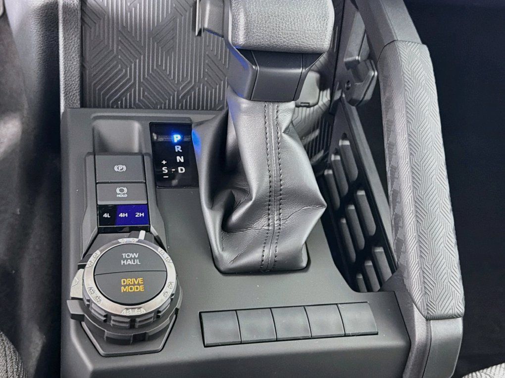 New 2026 Toyota 4Runner SR5 AWD/4WD image 21