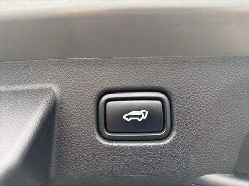 Certified 2024 Kia Seltos SX w/ SX Sunroof Package AWD/4WD image 12