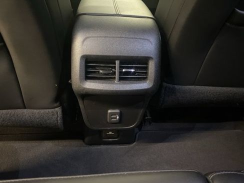 Used 2019 Chevrolet Equinox Premier FWD image 31
