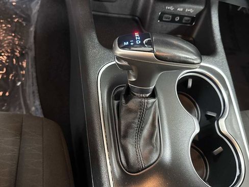 Used 2020 Dodge Durango SXT image 21