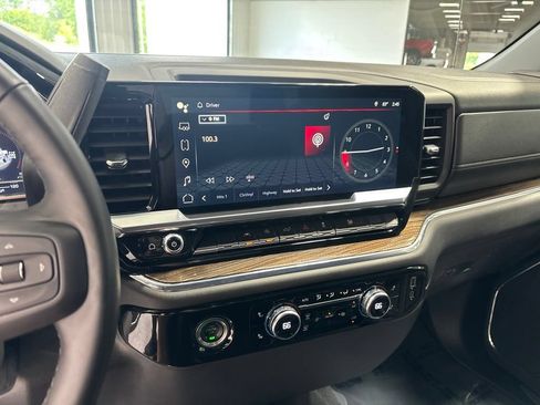 Used 2024 GMC Sierra 1500 Elevation AWD/4WD image 16