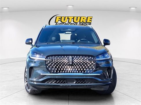 New 2025 Lincoln Aviator Black Label image 3