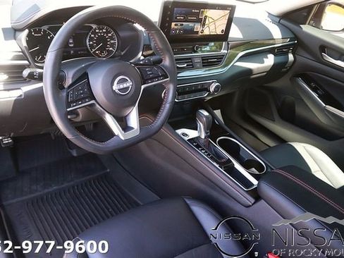 Certified 2024 Nissan Altima 2.5 SR w/ SR Premium Package FWD image 12