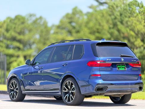Used 2022 BMW X7 xDrive40i w/ M Sport Package AWD/4WD image 8