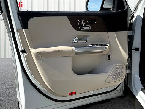 Used 2023 Mercedes-Benz GLB 250 4MATIC image 20