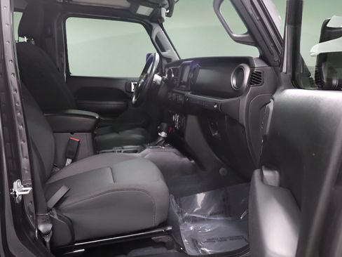 Used 2022 Jeep Wrangler Unlimited Sport AWD/4WD image 17