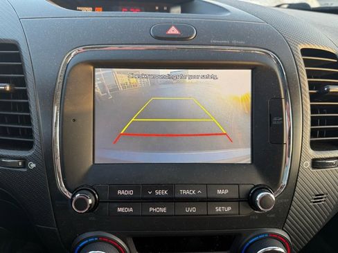 Used 2017 Kia Forte EX w/ EX Premium Tech Package image 13