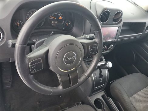 Used 2016 Jeep Patriot Latitude w/ Premium Sound Group image 12