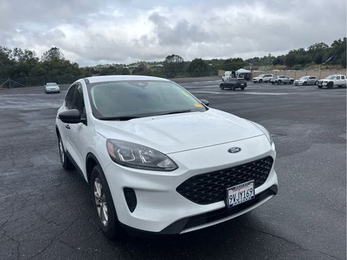 Used 2022 Ford Escape S FWD image 3