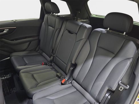 Used 2025 Audi Q7 2.0T Premium Plus w/ Premium Plus Package image 16
