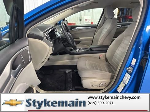 Used 2020 Ford Fusion SE image 26