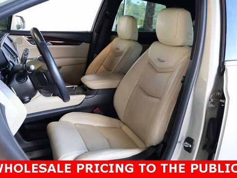 Used 2017 Cadillac XT5 Luxury w/ Driver Awareness Package image 12