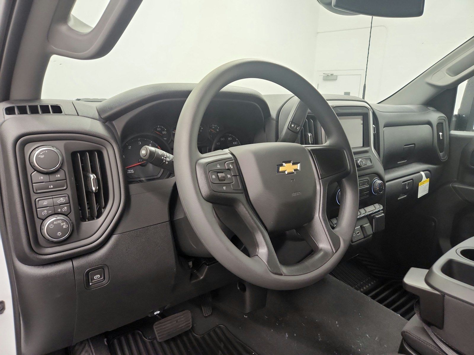 New 2026 Chevrolet Silverado 2500 Custom w/ Custom Value Package AWD/4WD image 37