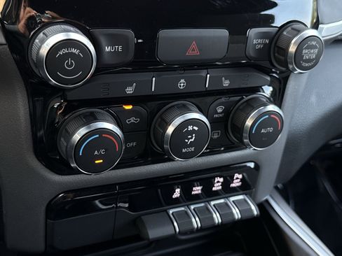 Used 2022 RAM 1500 Big Horn AWD/4WD image 19