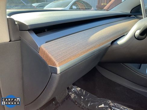 Used 2023 Tesla Model 3 Standard Range image 19