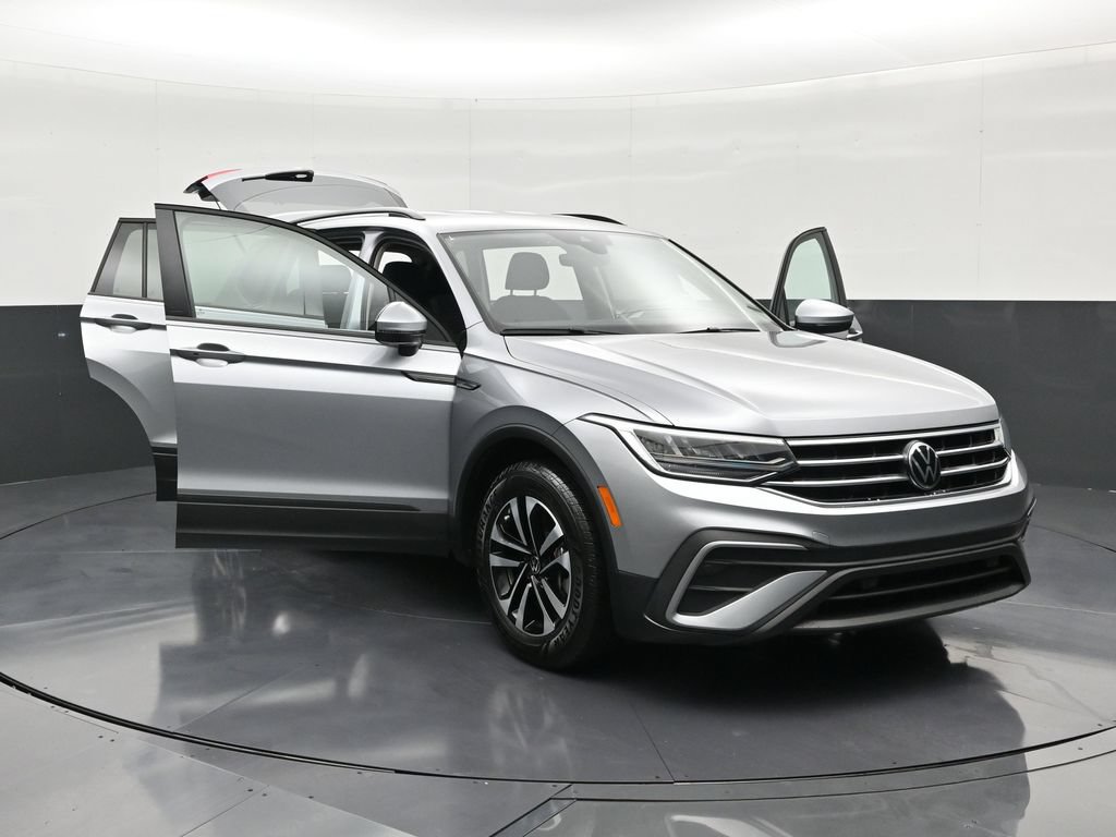 Used 2024 Volkswagen Tiguan S FWD image 31