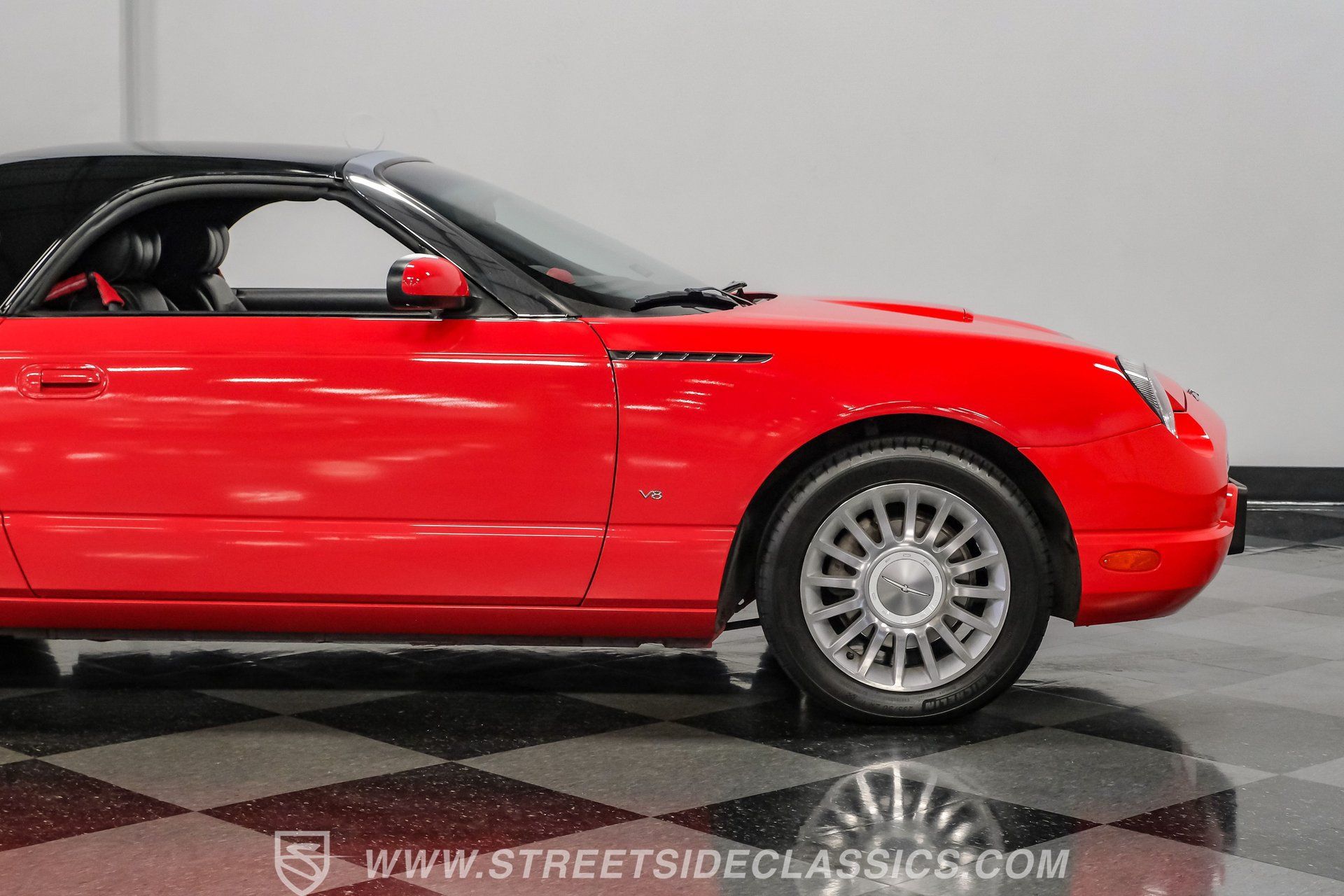 Used 2004 Ford Thunderbird RWD image 34