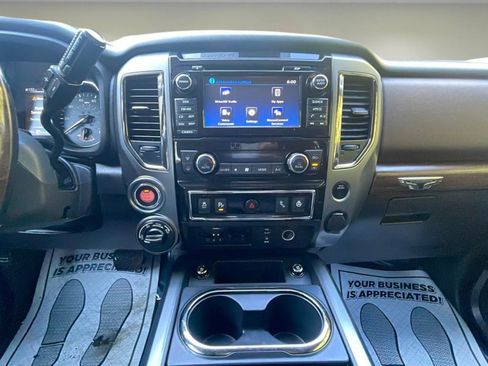 Used 2018 Nissan Titan Platinum Reserve image 10