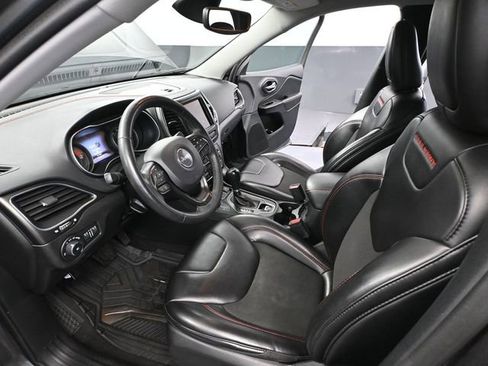 Used 2022 Jeep Cherokee Trailhawk image 21