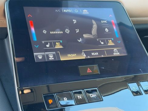 Used 2025 INFINITI QX80 Sensory image 26